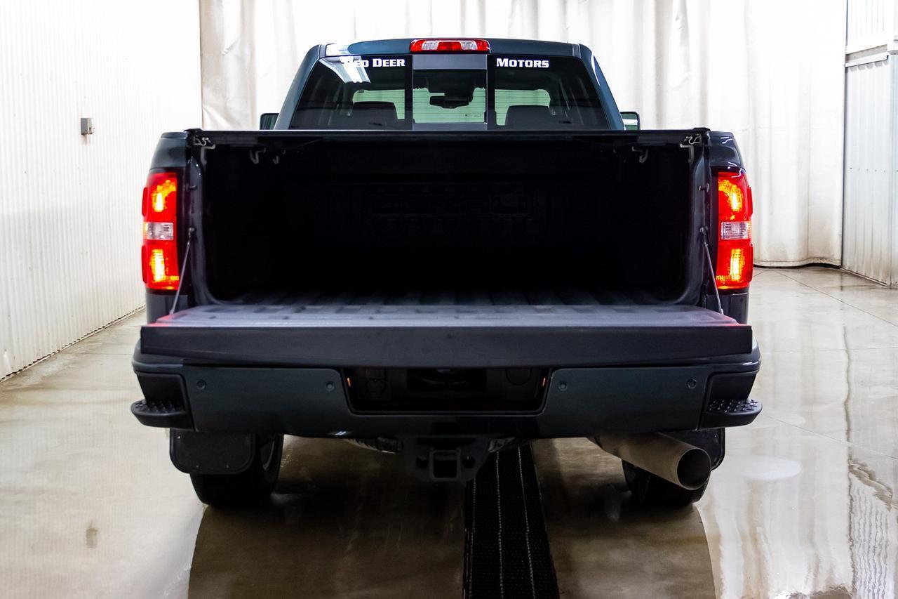 2018 GMC Sierra 2500HD 4x4 Crew Cab Denali Diesel Leather Roof Nav Red Deer AB