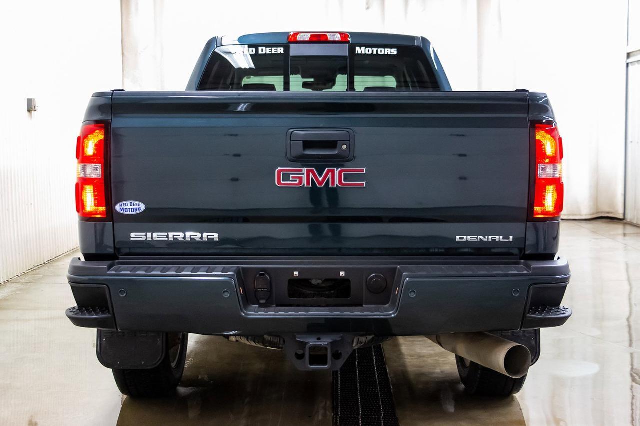 2018 GMC Sierra 2500HD 4x4 Crew Cab Denali Diesel Leather Roof Nav Red Deer AB