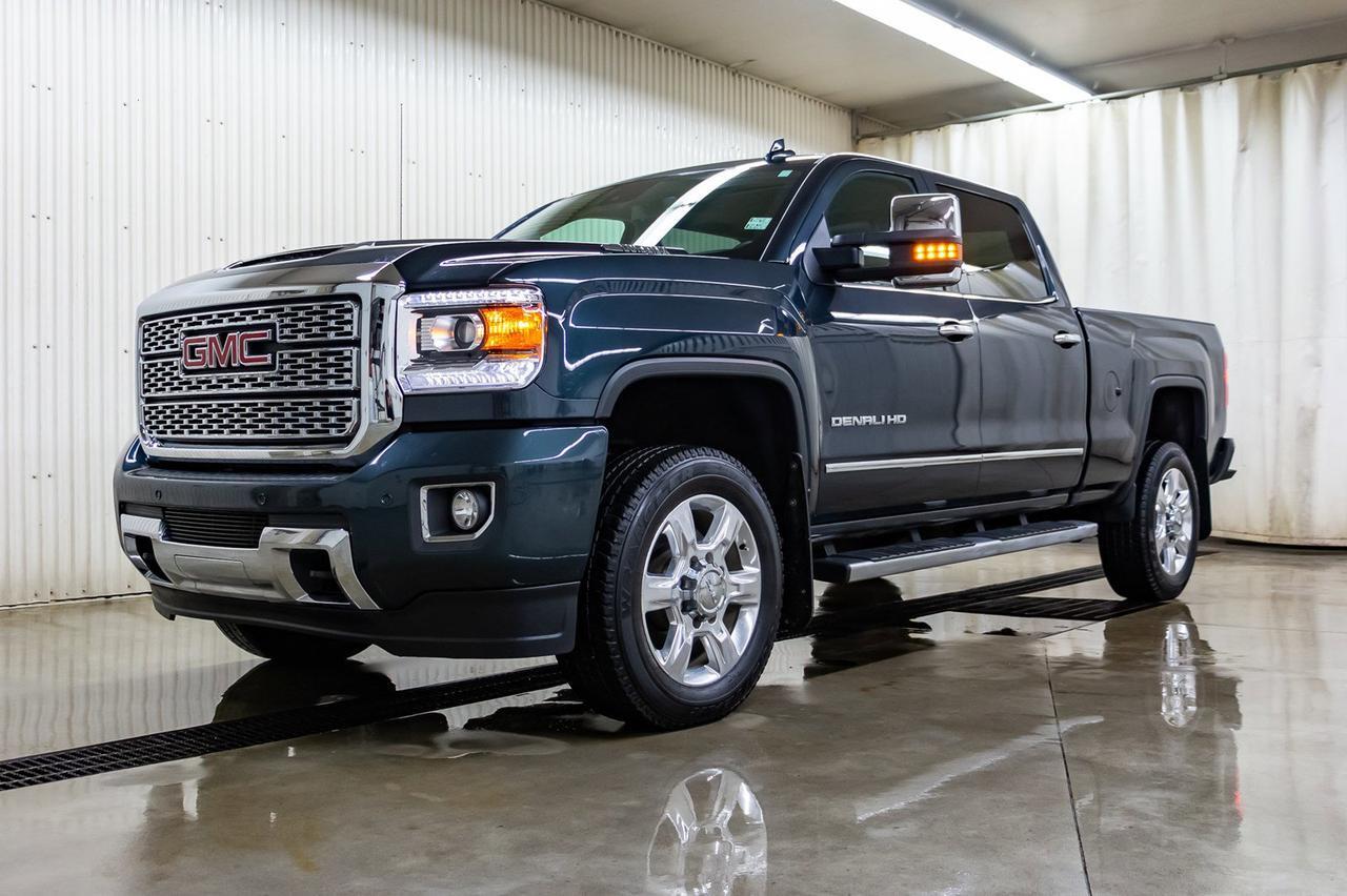 2018 GMC Sierra 2500HD 4x4 Crew Cab Denali Diesel Leather Roof Nav Red Deer AB