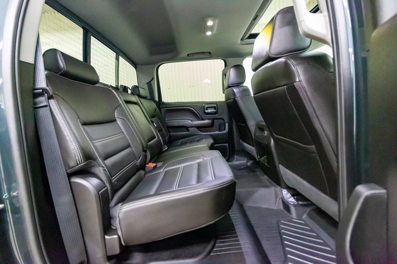 2018 GMC Sierra 2500HD 4x4 Crew Cab Denali Diesel Leather Roof Nav Red Deer AB