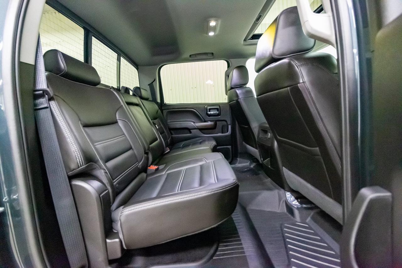 2018 GMC Sierra 2500HD 4x4 Crew Cab Denali Diesel Leather Roof Nav Red Deer AB