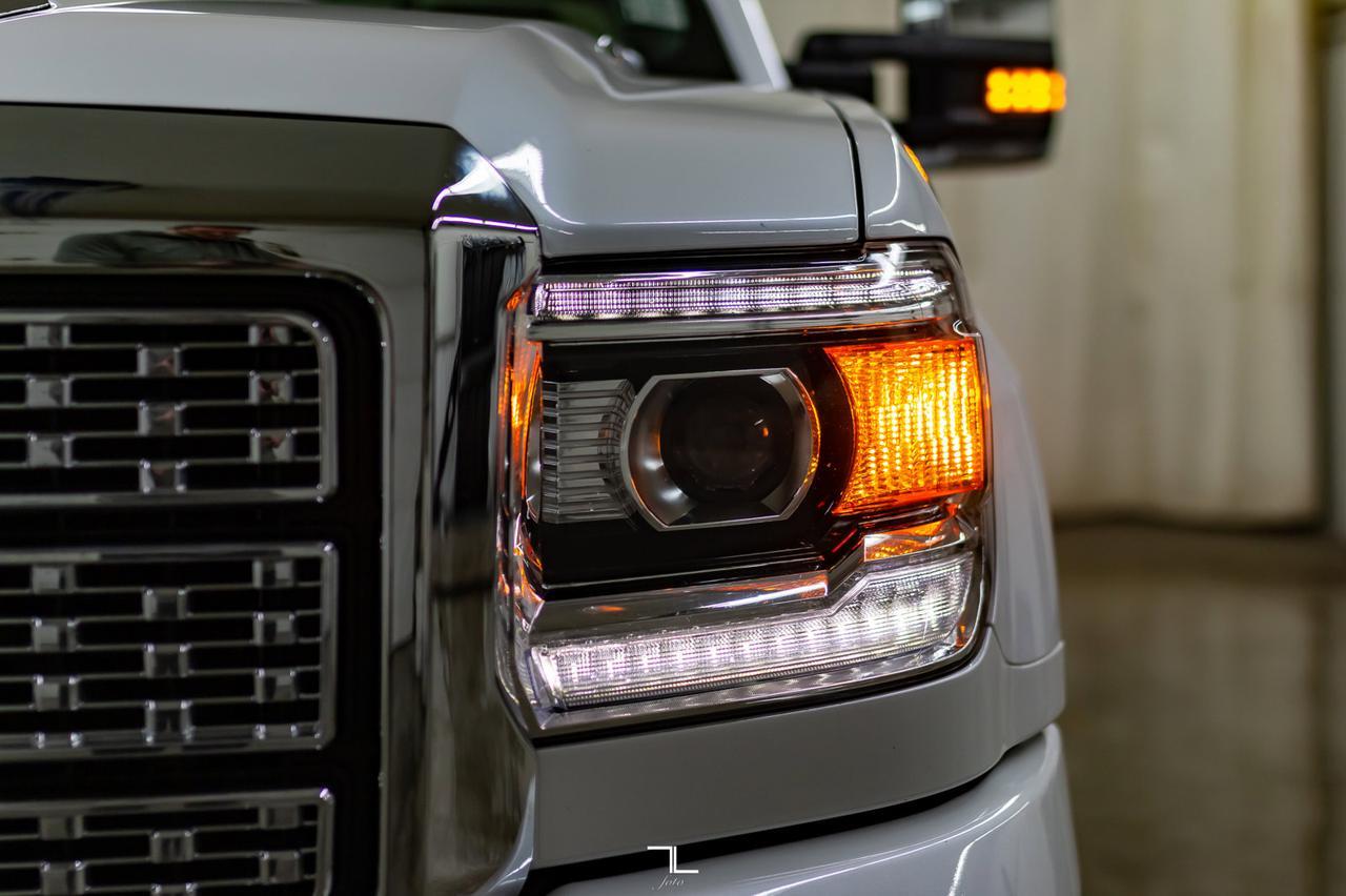 2018 GMC Sierra 2500HD 4x4 Crew Cab Denali HD Diesel Leather Roof Nav Red Deer AB