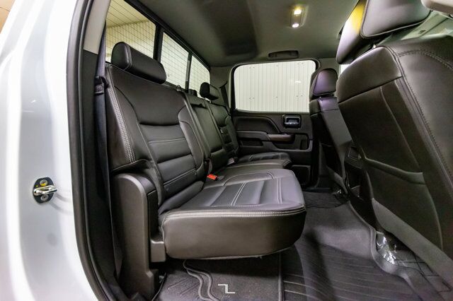 2018 GMC Sierra 2500HD 4x4 Crew Cab Denali HD Diesel Leather Roof Nav Red Deer AB