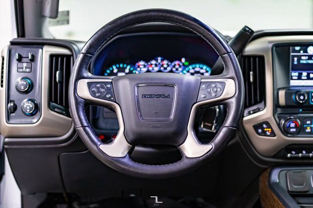 2018 GMC Sierra 2500HD 4x4 Crew Cab Denali HD Diesel Leather Roof Nav Red Deer AB