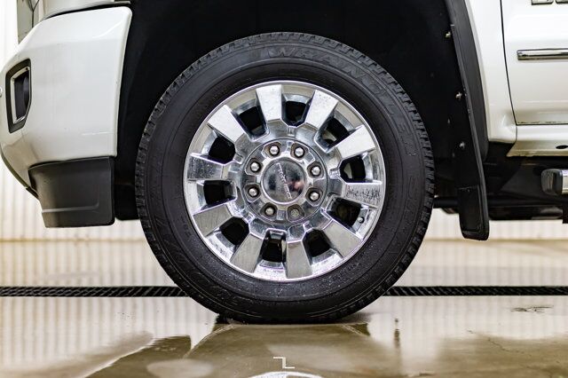 2018 GMC Sierra 2500HD 4x4 Crew Cab Denali HD Diesel Leather Roof Nav Red Deer AB