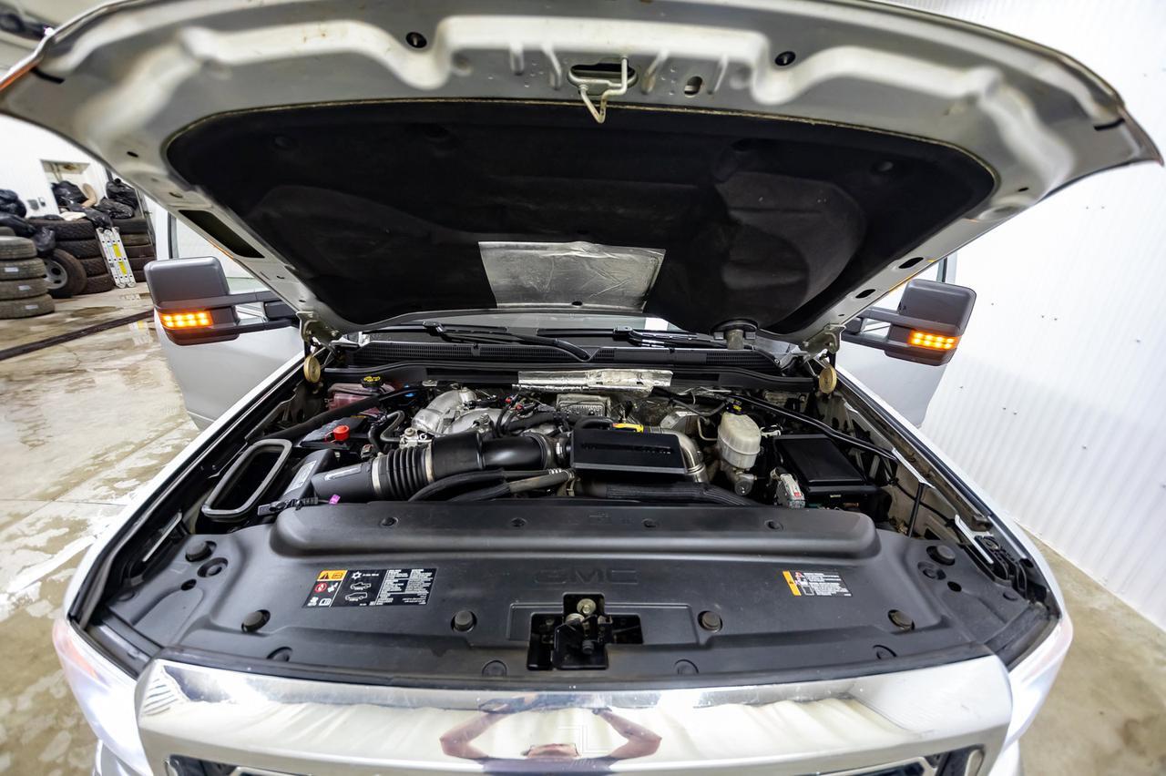 2018 GMC Sierra 2500HD 4x4 Crew Cab SLE Diesel Leather BCam Red Deer AB