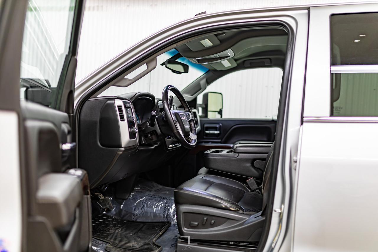2018 GMC Sierra 2500HD 4x4 Crew Cab SLE Diesel Leather BCam Red Deer AB