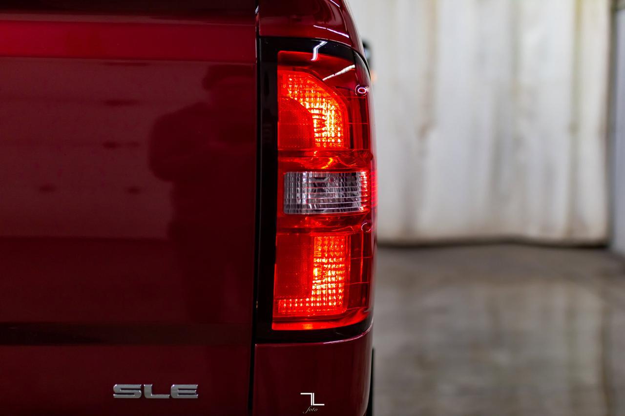 2018 GMC Sierra 2500HD 4x4 Crew Cab SLE Leather BCam Red Deer AB