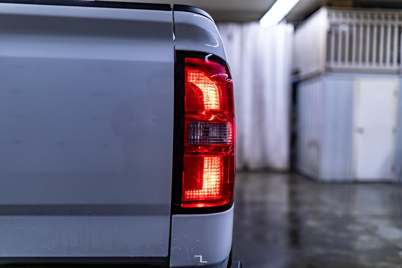 2018 GMC Sierra 2500HD 4x4 Crew Cab SLE PSeat BCam Red Deer AB