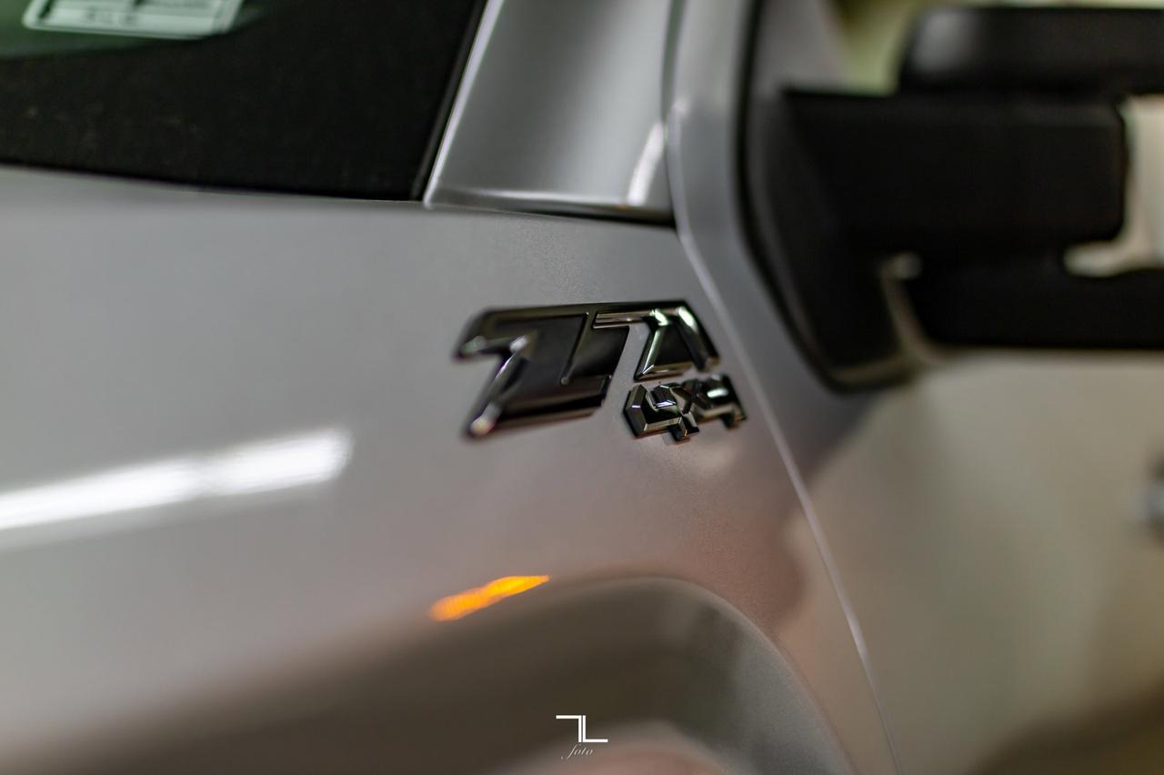 2018 GMC Sierra 2500HD 4x4 Crew Cab SLE Z71 BCam Red Deer AB