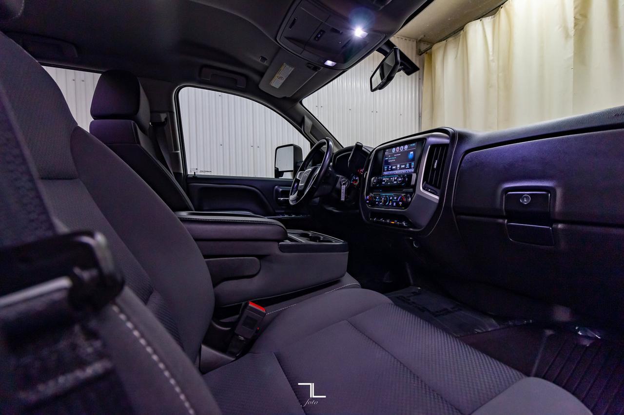 2018 GMC Sierra 2500HD 4x4 Crew Cab SLE Z71 BCam Red Deer AB