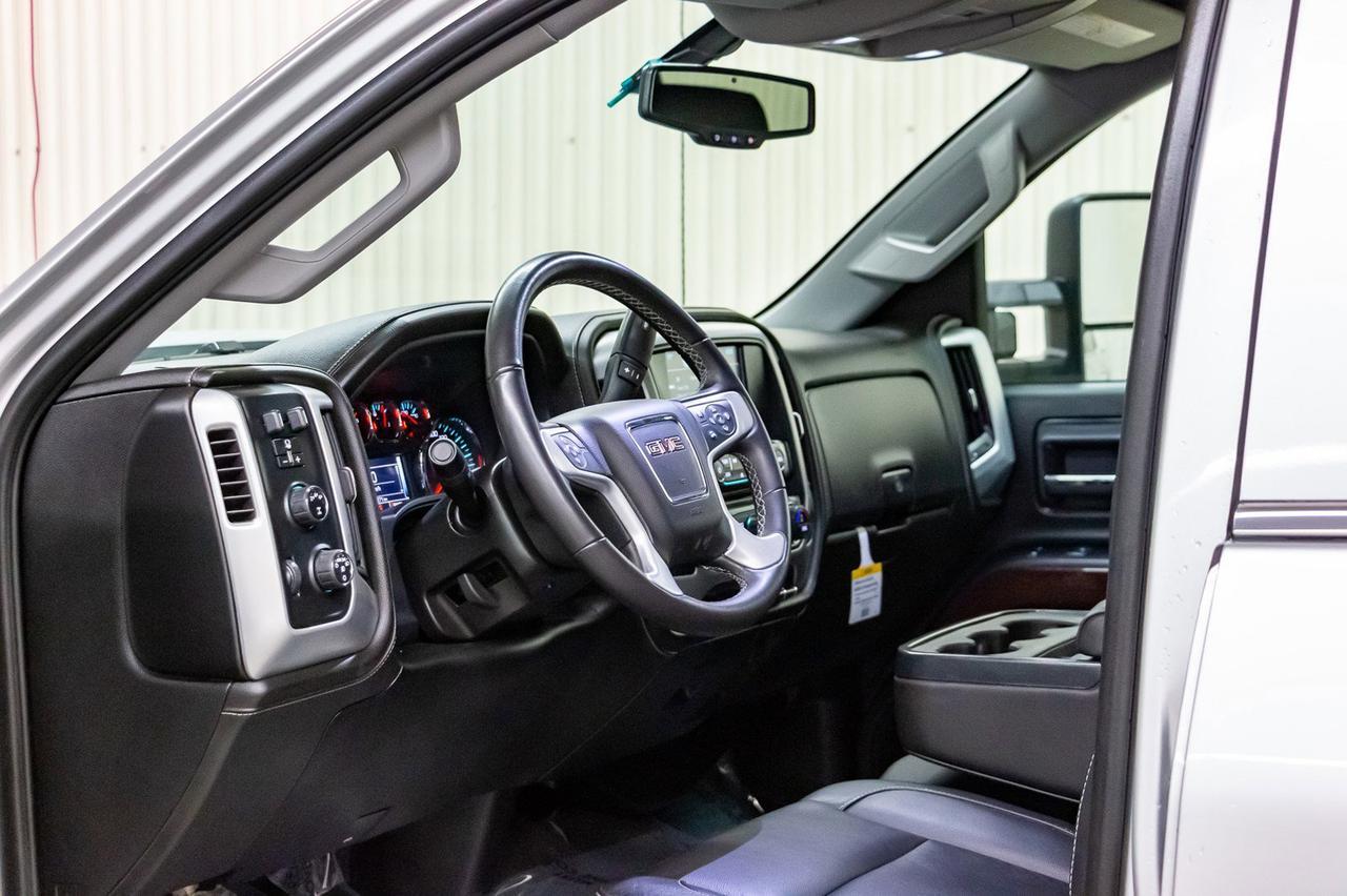 2018 GMC Sierra 2500HD 4x4 Crew Cab SLE Z71 Diesel Allison Leather Nav BCam Red Deer AB