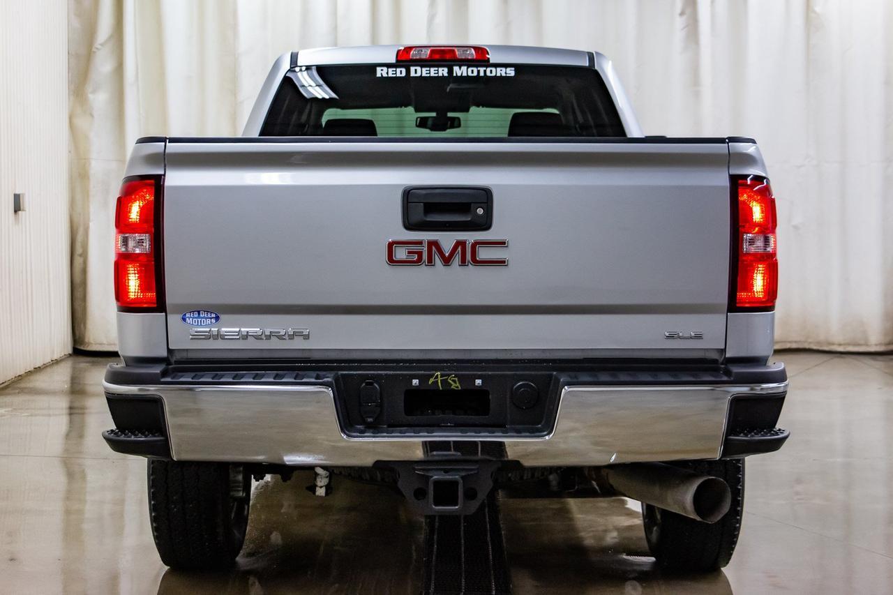 2018 GMC Sierra 2500HD 4x4 Crew Cab SLE Z71 Diesel Leather Nav Red Deer AB