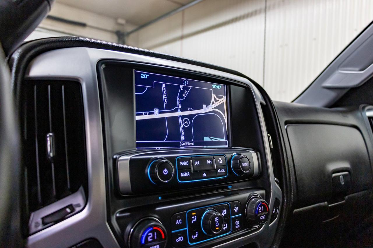 2018 GMC Sierra 2500HD 4x4 Crew Cab SLE Z71 Diesel Leather Nav Red Deer AB