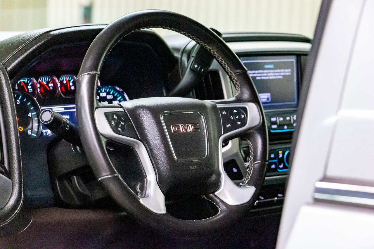 2018 GMC Sierra 2500HD 4x4 Crew Cab SLE Z71 Diesel Leather Nav Red Deer AB