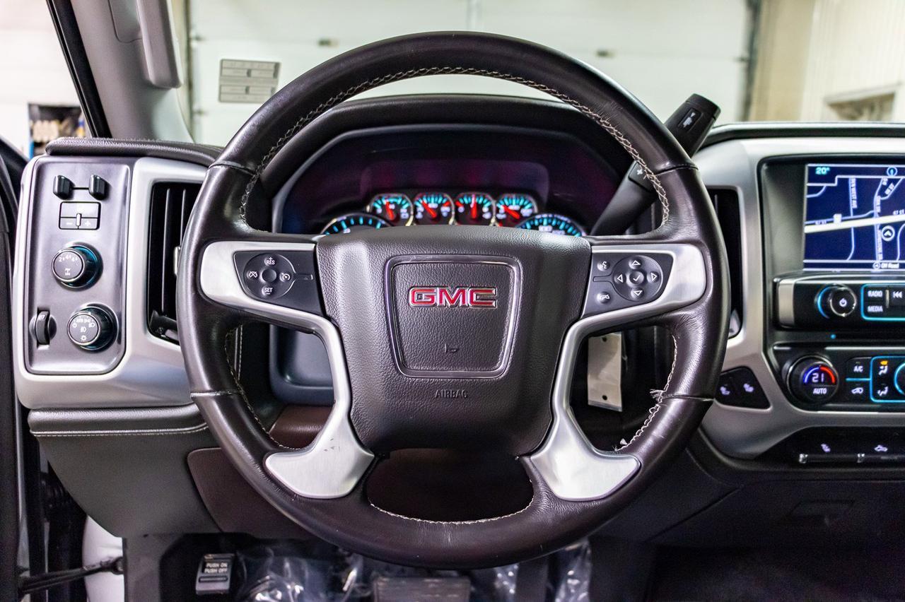 2018 GMC Sierra 2500HD 4x4 Crew Cab SLE Z71 Diesel Leather Nav Red Deer AB