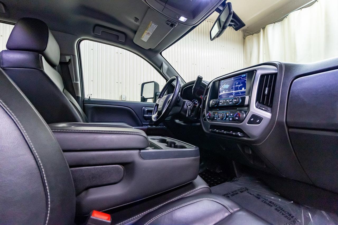 2018 GMC Sierra 2500HD 4x4 Crew Cab SLE Z71 Diesel Leather Nav Red Deer AB