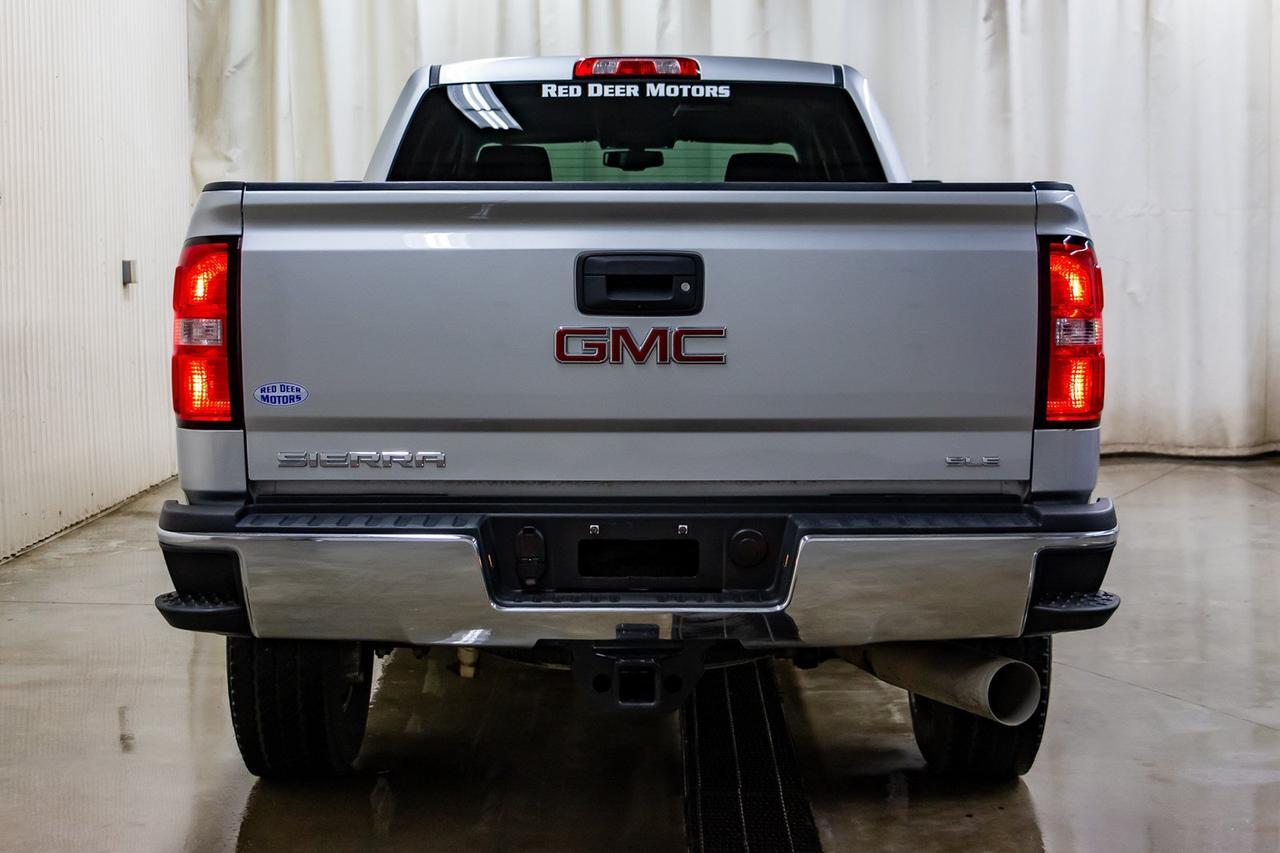 2018 GMC Sierra 2500HD 4x4 Crew Cab SLE Z71 Diesel Leather Nav Red Deer AB