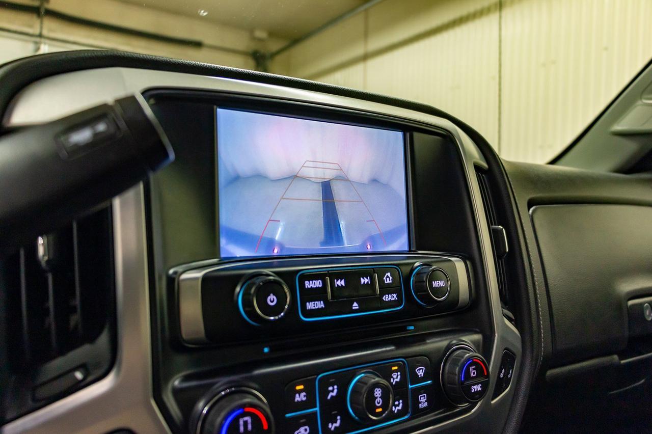 2018 GMC Sierra 2500HD 4x4 Crew Cab SLE Z71 Diesel Leather Nav Red Deer AB