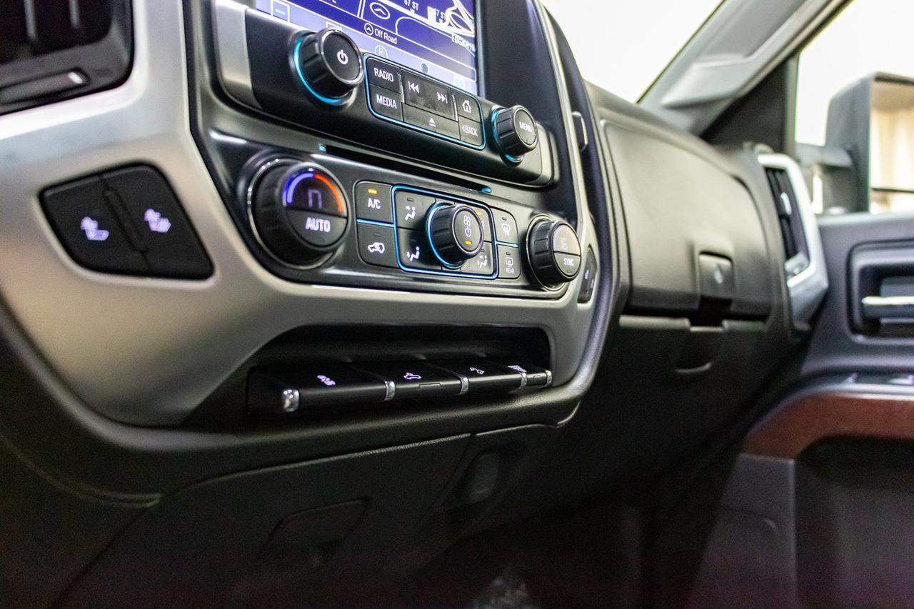 2018 GMC Sierra 2500HD 4x4 Crew Cab SLE Z71 Diesel Leather Nav Red Deer AB
