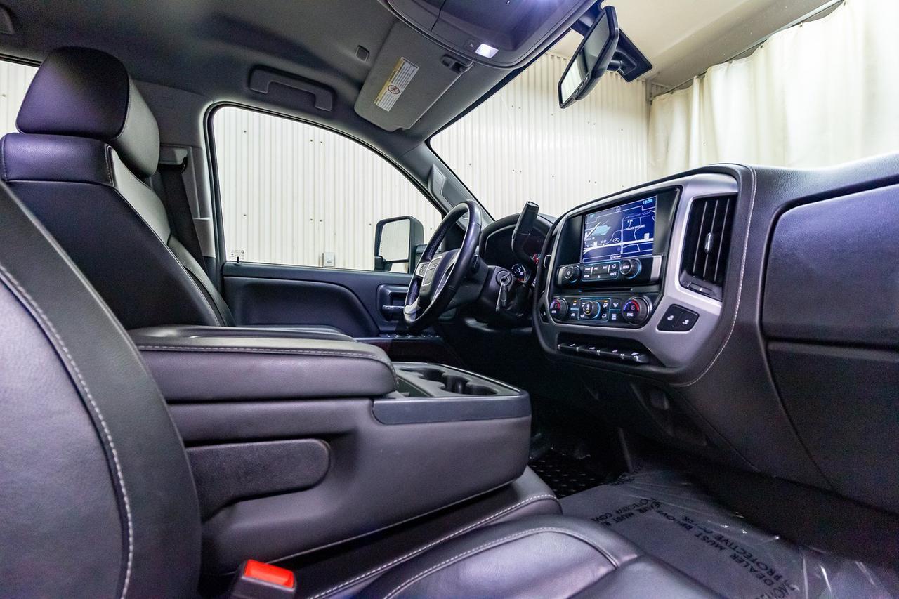 2018 GMC Sierra 2500HD 4x4 Crew Cab SLE Z71 Diesel Leather Nav Red Deer AB
