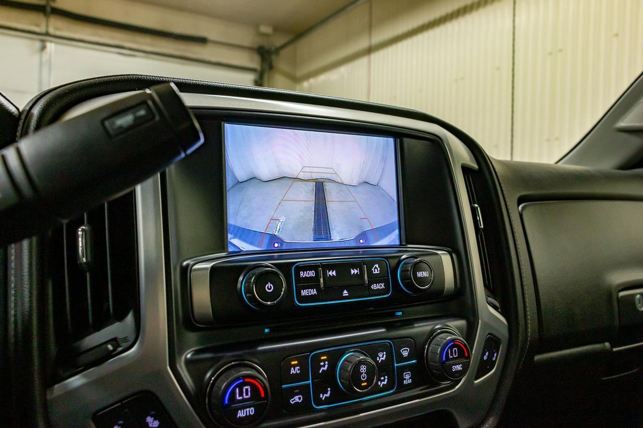 2018 GMC Sierra 2500HD 4x4 Crew Cab SLE Z71 Leather Nav BCam Red Deer AB