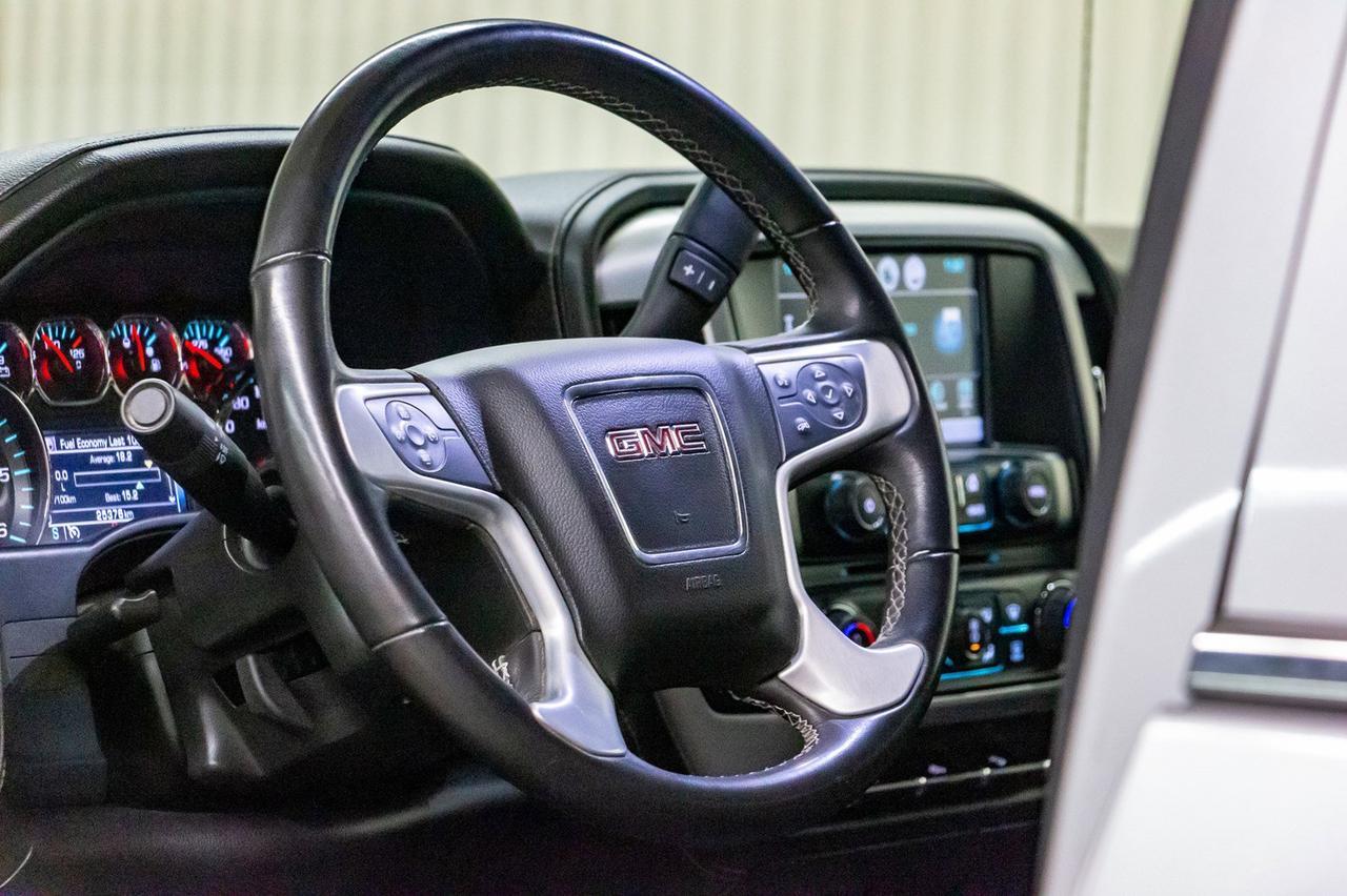 2018 GMC Sierra 2500HD 4x4 Crew Cab SLE Z71 Leather Nav BCam Red Deer AB