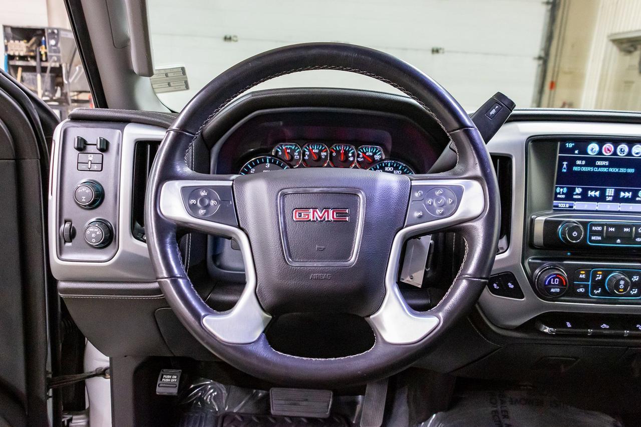 2018 GMC Sierra 2500HD 4x4 Crew Cab SLE Z71 Leather Nav BCam Red Deer AB