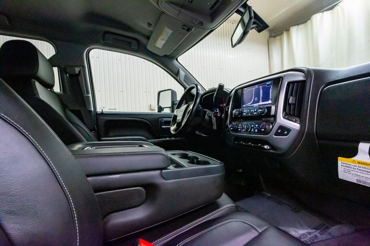 2018 GMC Sierra 2500HD 4x4 Crew Cab SLE Z71 Leather Nav Red Deer AB