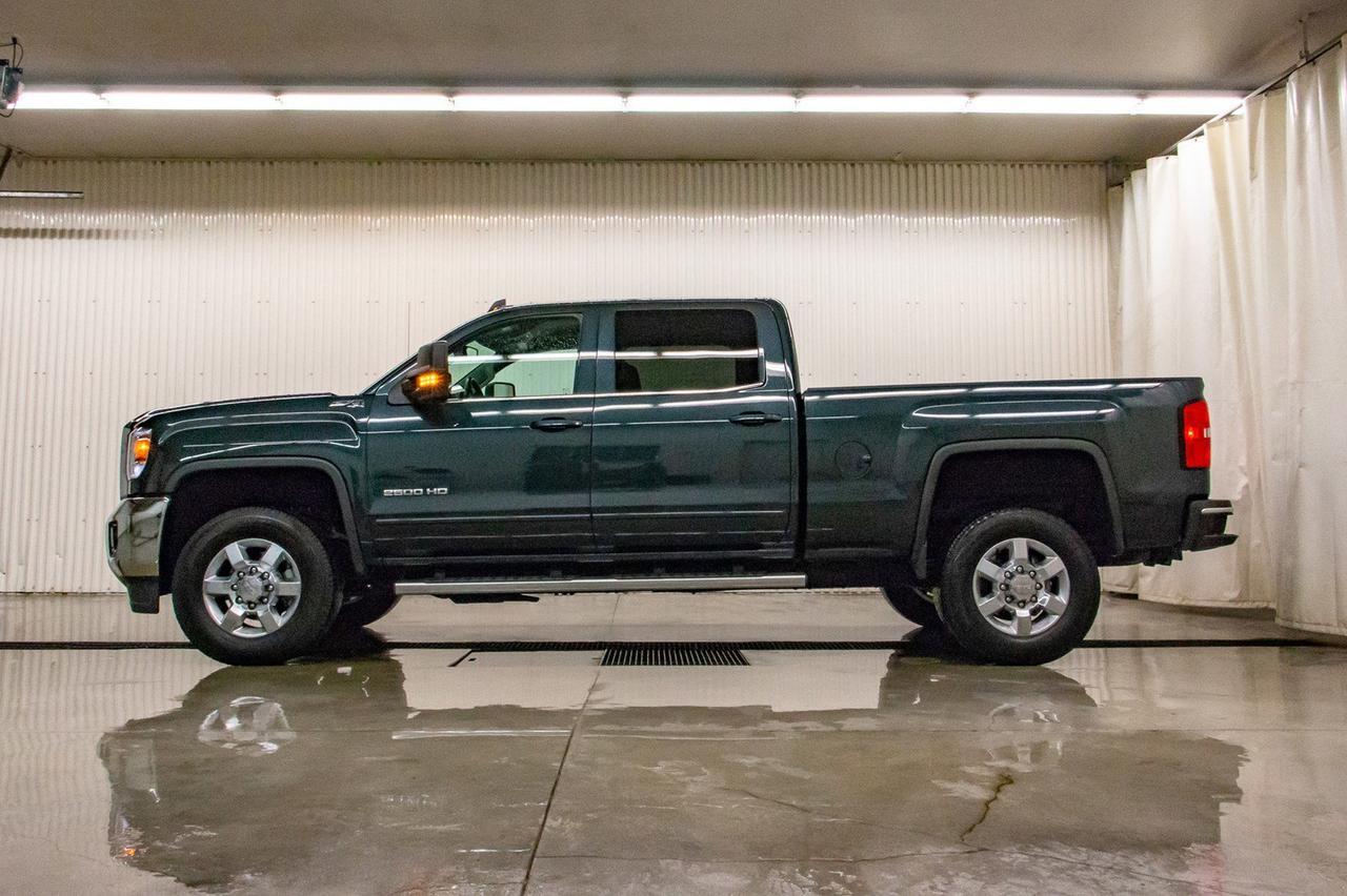 2018 GMC Sierra 2500HD 4x4 Crew Cab SLE Z71 Nav BCam Red Deer AB