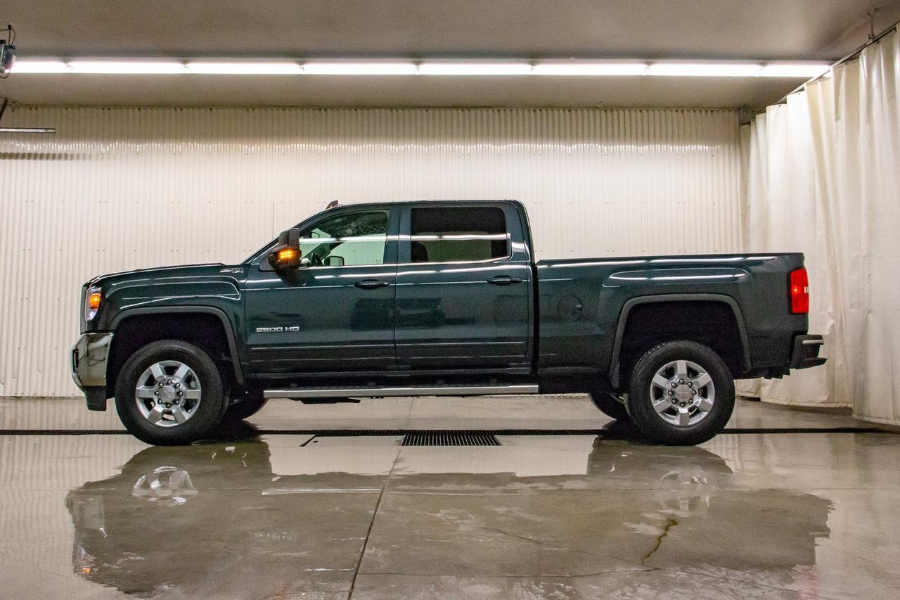 2018 GMC Sierra 2500HD 4x4 Crew Cab SLE Z71 Nav BCam Red Deer AB