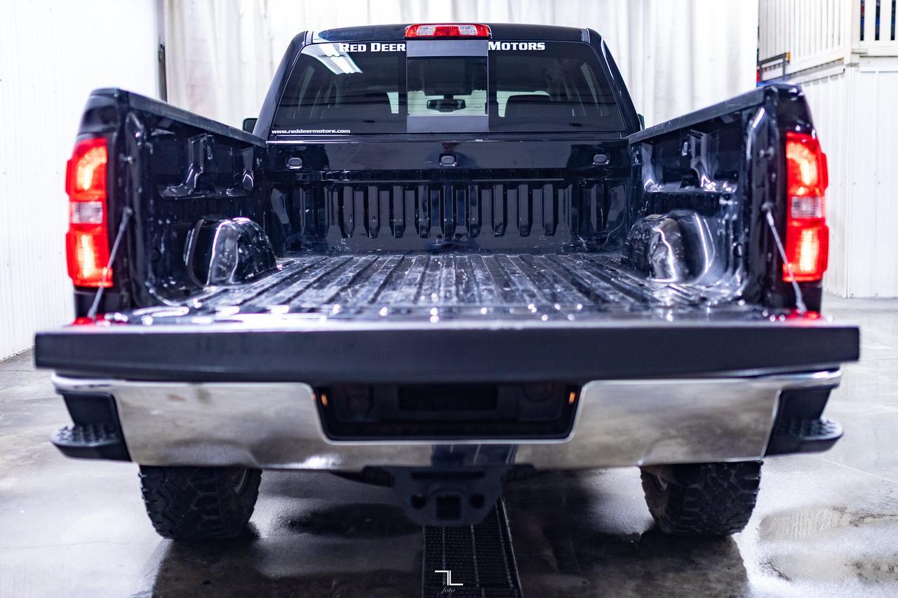 2018 GMC Sierra 2500HD 4x4 Crew Cab SLE Z71 PSeat BCam Red Deer AB