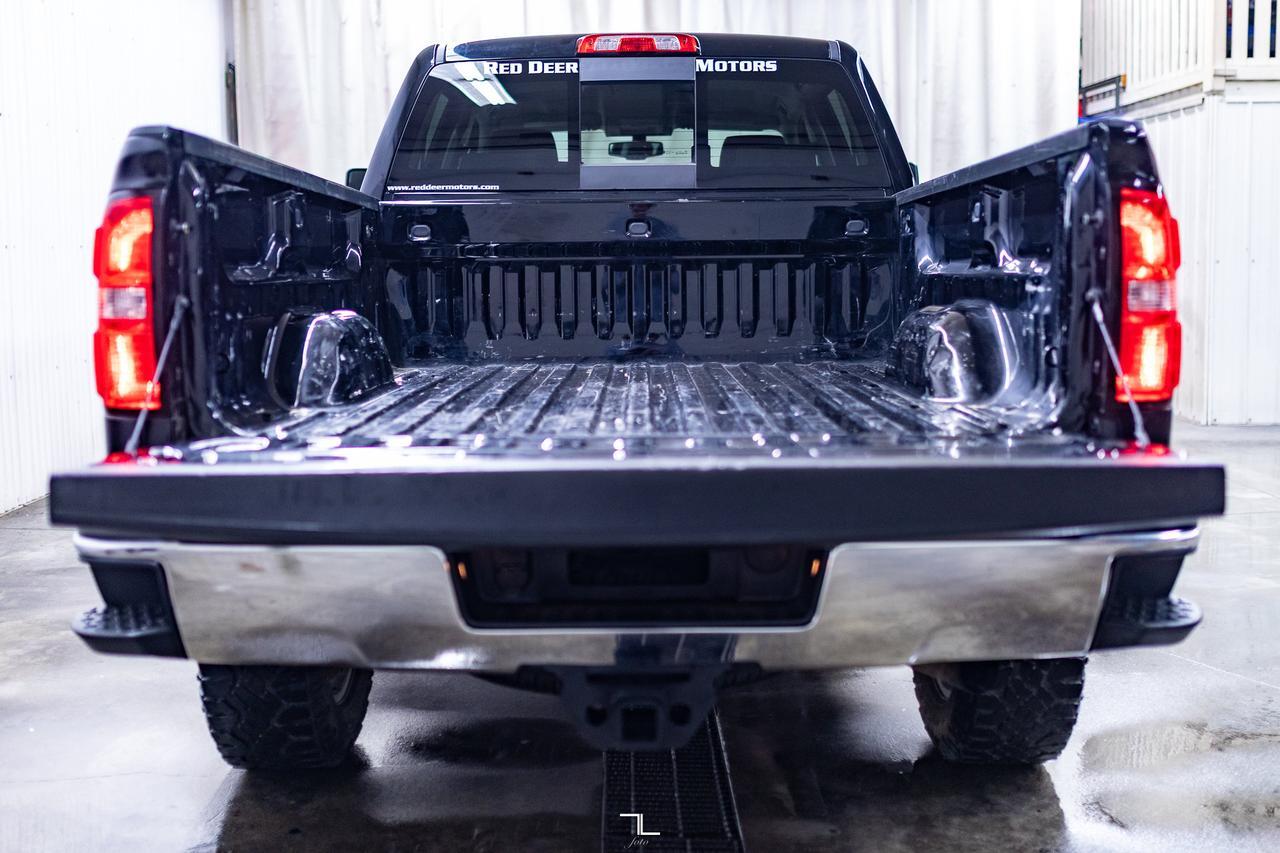 2018 GMC Sierra 2500HD 4x4 Crew Cab SLE Z71 PSeat BCam Red Deer AB