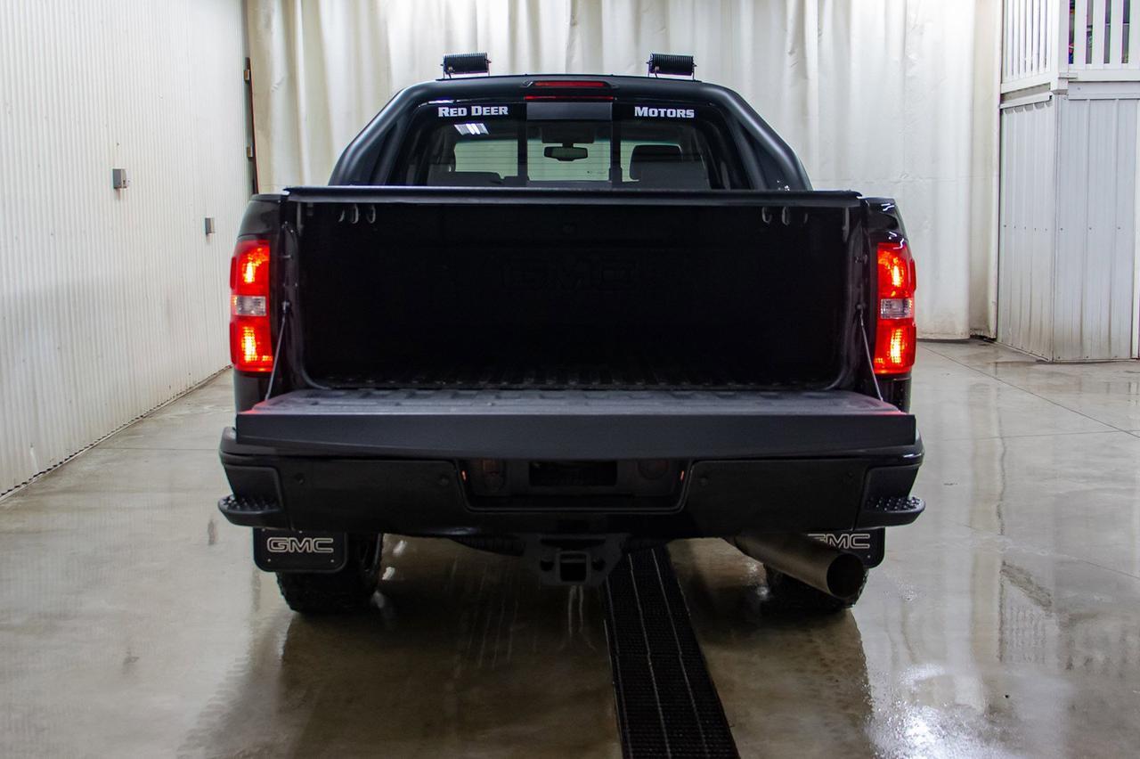 2018 GMC Sierra 2500HD 4x4 Crew Cab SLT All Terrain Diesel Red Deer AB