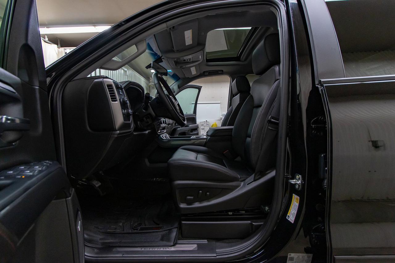 2018 GMC Sierra 2500HD 4x4 Crew Cab SLT All Terrain Diesel Red Deer AB