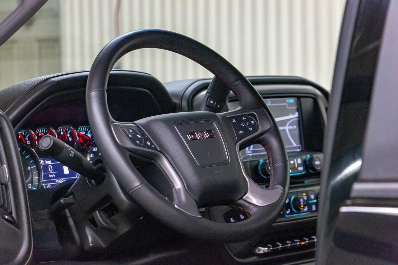 2018 GMC Sierra 2500HD 4x4 Crew Cab SLT All Terrain Diesel Red Deer AB