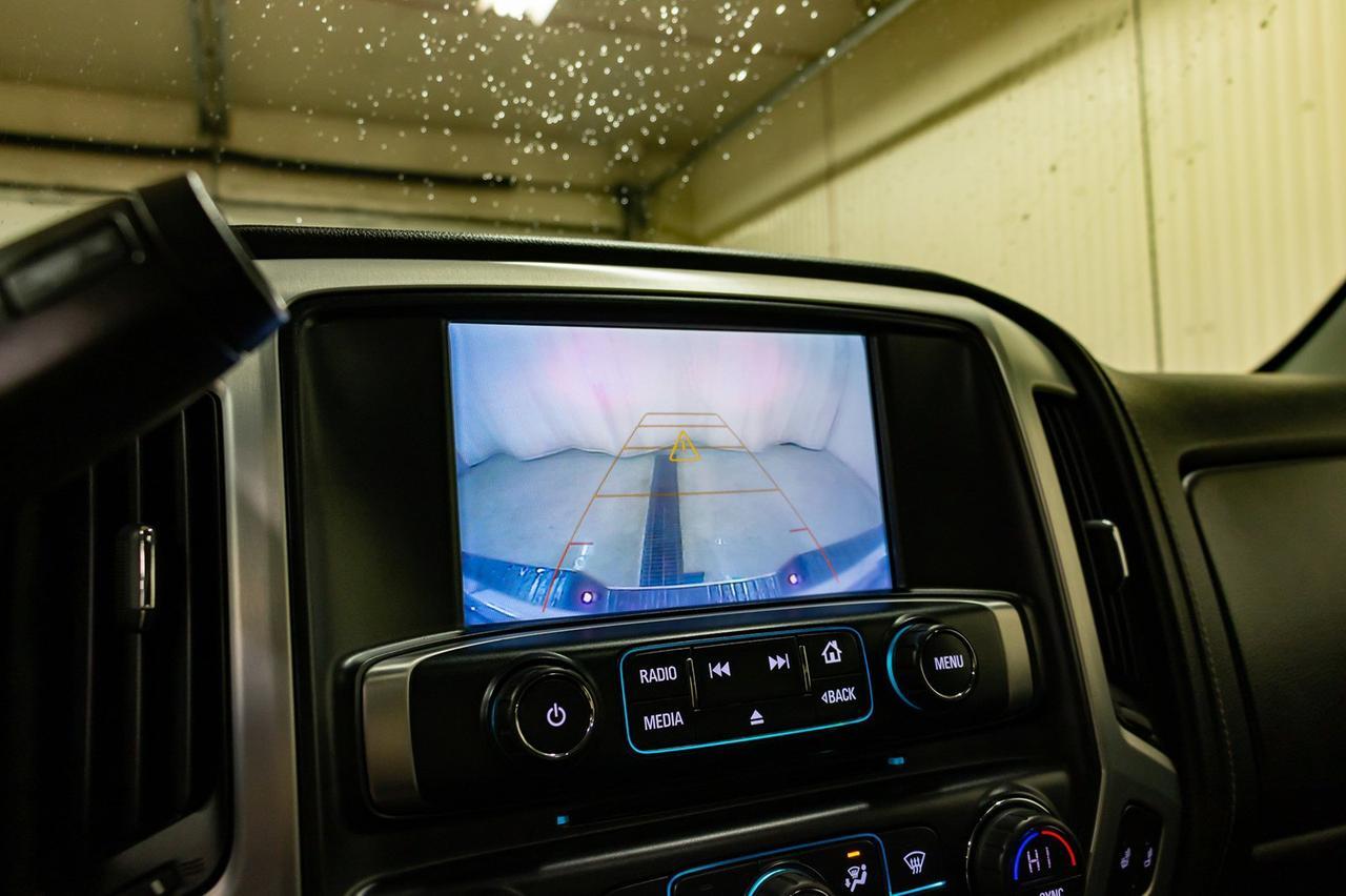 2018 GMC Sierra 2500HD 4x4 Crew Cab SLT Diesel Leather Roof Nav Red Deer AB