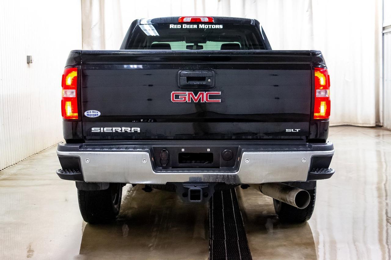 2018 GMC Sierra 2500HD 4x4 Crew Cab SLT Diesel Leather Roof Nav Red Deer AB