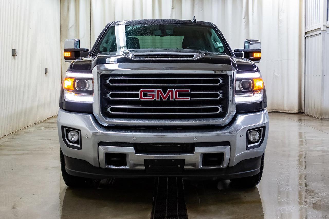 2018 GMC Sierra 2500HD 4x4 Crew Cab SLT Diesel Leather Roof Nav Red Deer AB