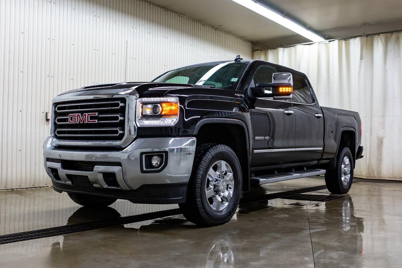 2018 GMC Sierra 2500HD 4x4 Crew Cab SLT Diesel Leather Roof Nav Red Deer AB