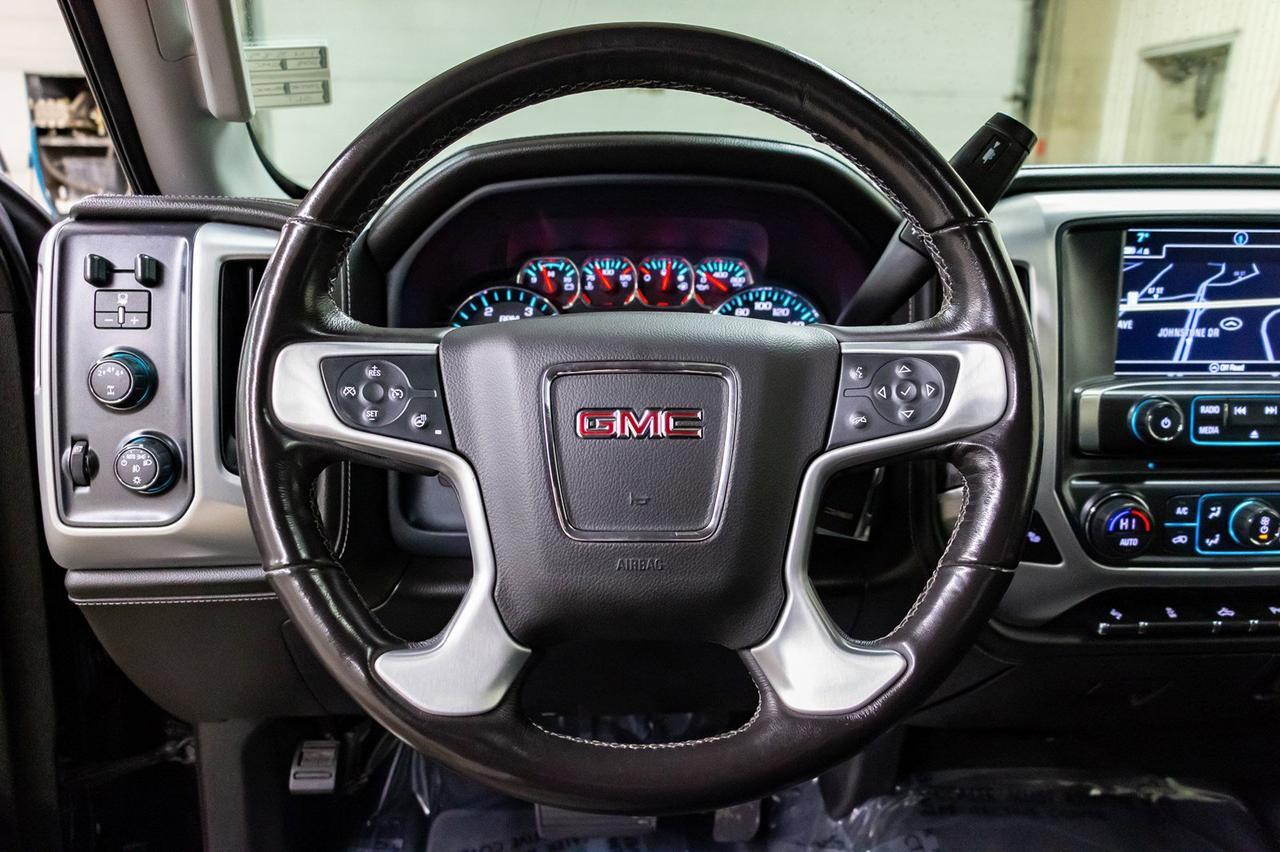 2018 GMC Sierra 2500HD 4x4 Crew Cab SLT Diesel Leather Roof Nav Red Deer AB