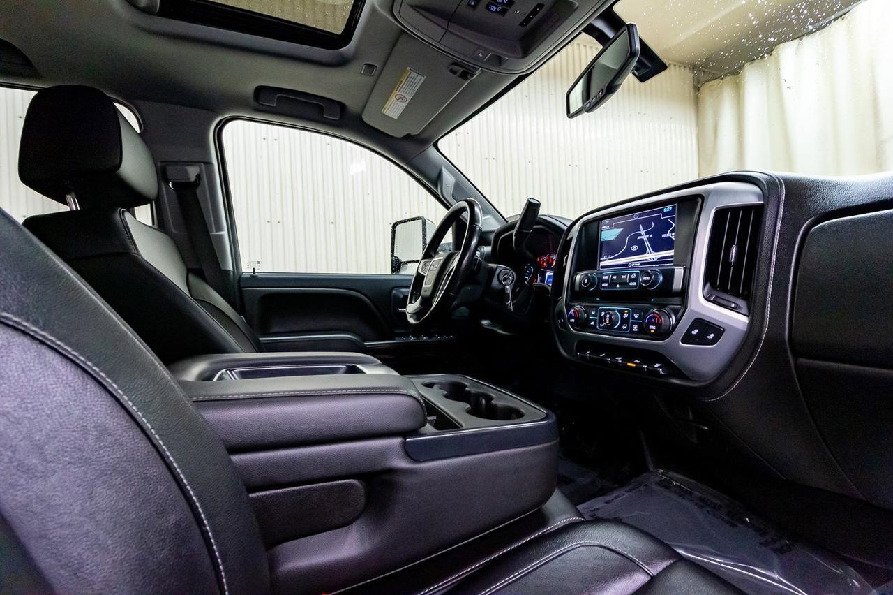 2018 GMC Sierra 2500HD 4x4 Crew Cab SLT Diesel Leather Roof Nav Red Deer AB