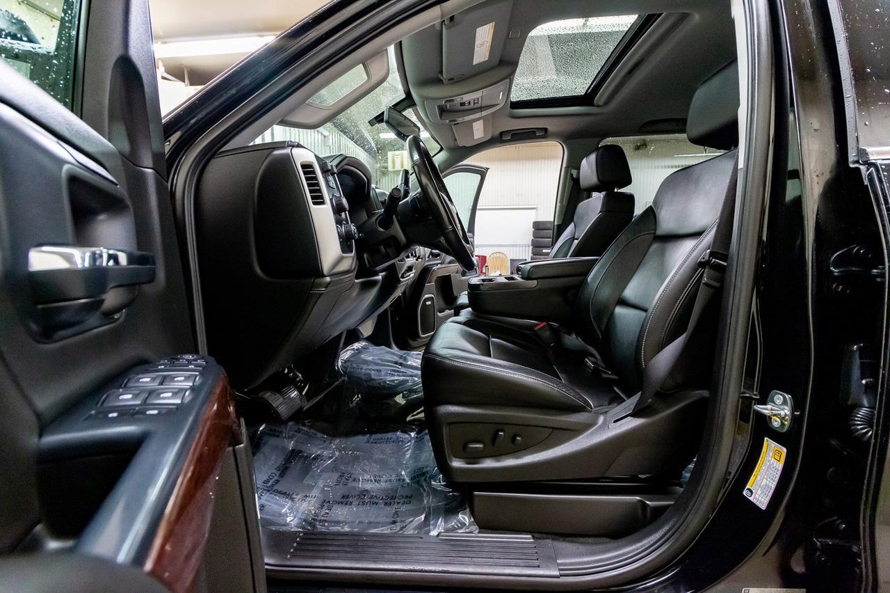 2018 GMC Sierra 2500HD 4x4 Crew Cab SLT Diesel Leather Roof Nav Red Deer AB