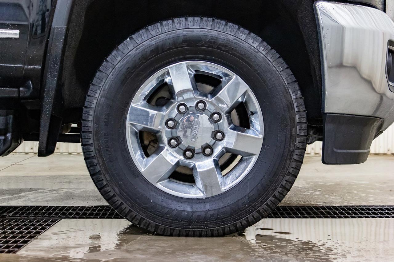 2018 GMC Sierra 2500HD 4x4 Crew Cab SLT Diesel Leather Roof Nav Red Deer AB