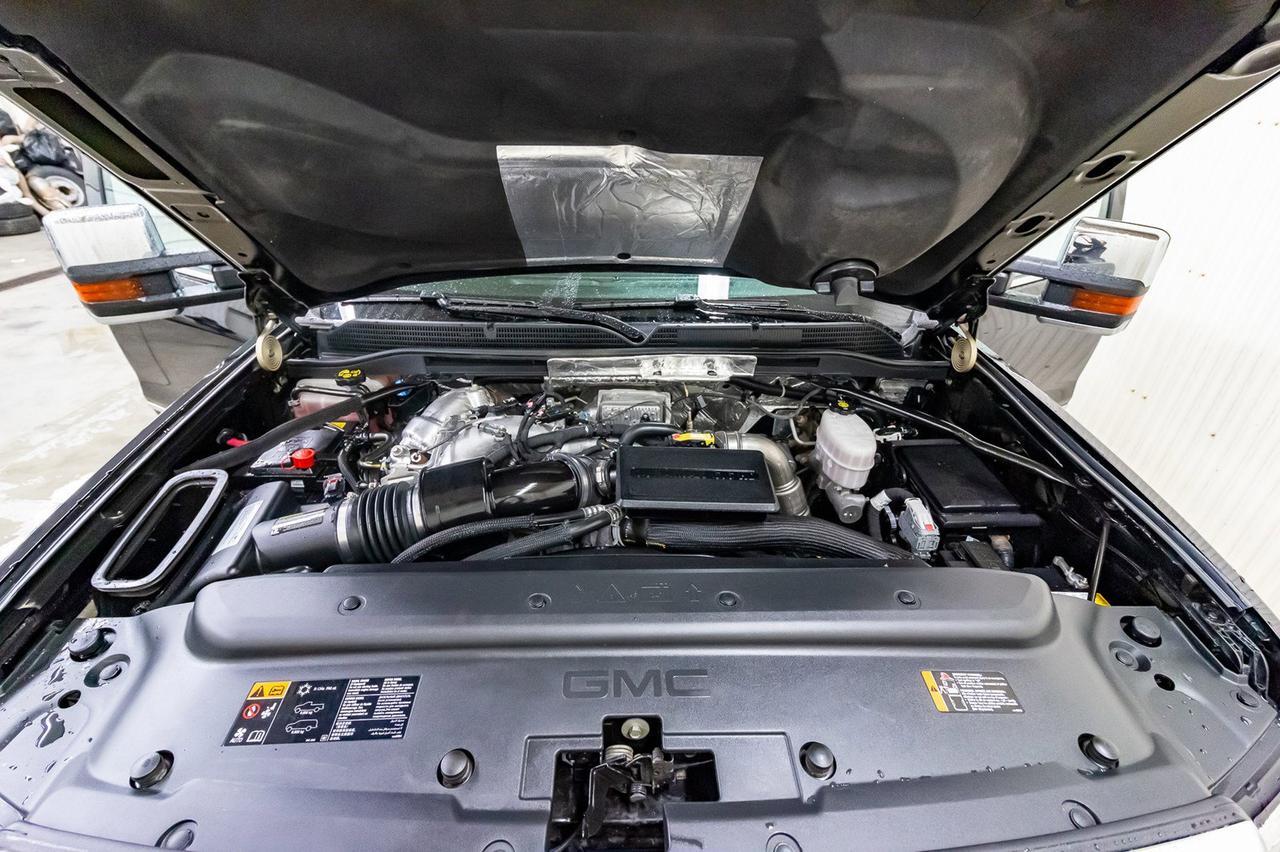 2018 GMC Sierra 2500HD 4x4 Crew Cab SLT Diesel Leather Roof Nav Red Deer AB