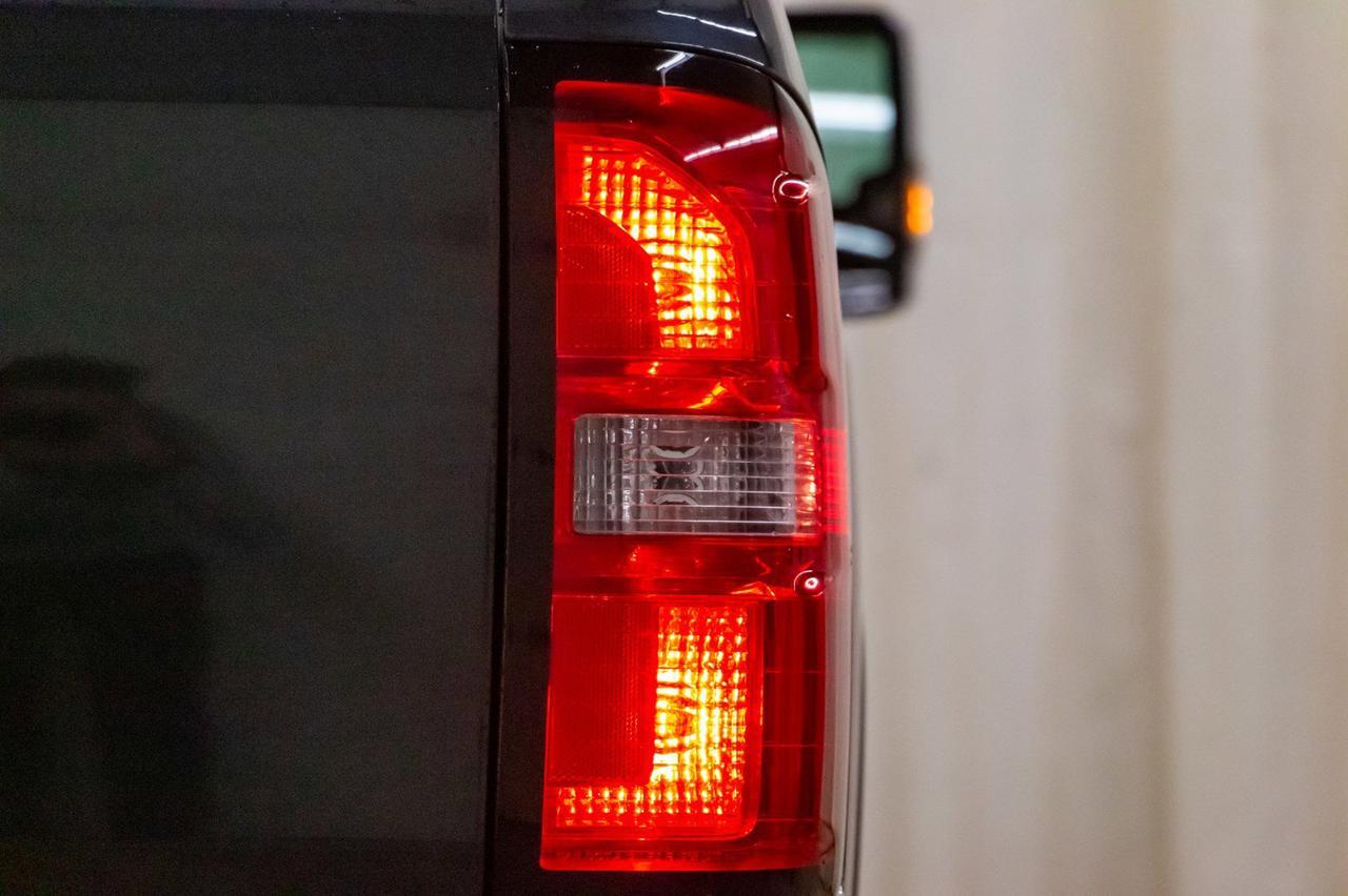 2018 GMC Sierra 2500HD 4x4 Crew Cab SLT Leather BCam Red Deer AB