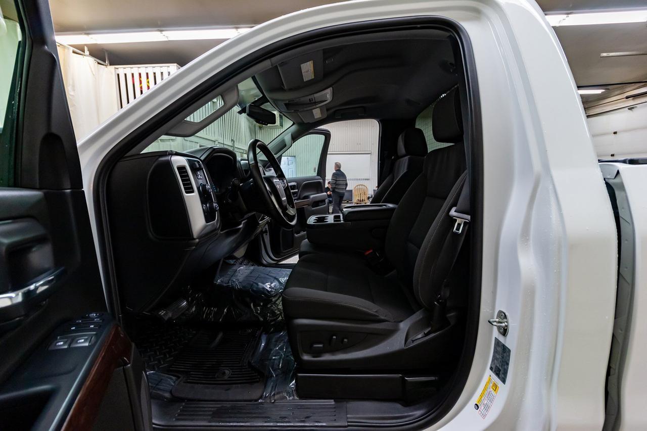 2018 GMC Sierra 2500HD 4x4 Reg Cab SLE Longbox BCam Red Deer AB