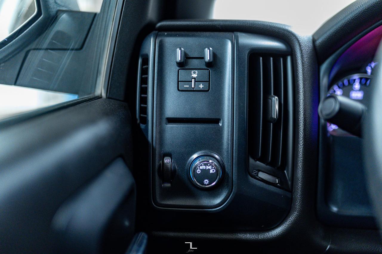 2018 GMC Sierra 2500HD 4x4 Reg Cab WT BCam Red Deer AB