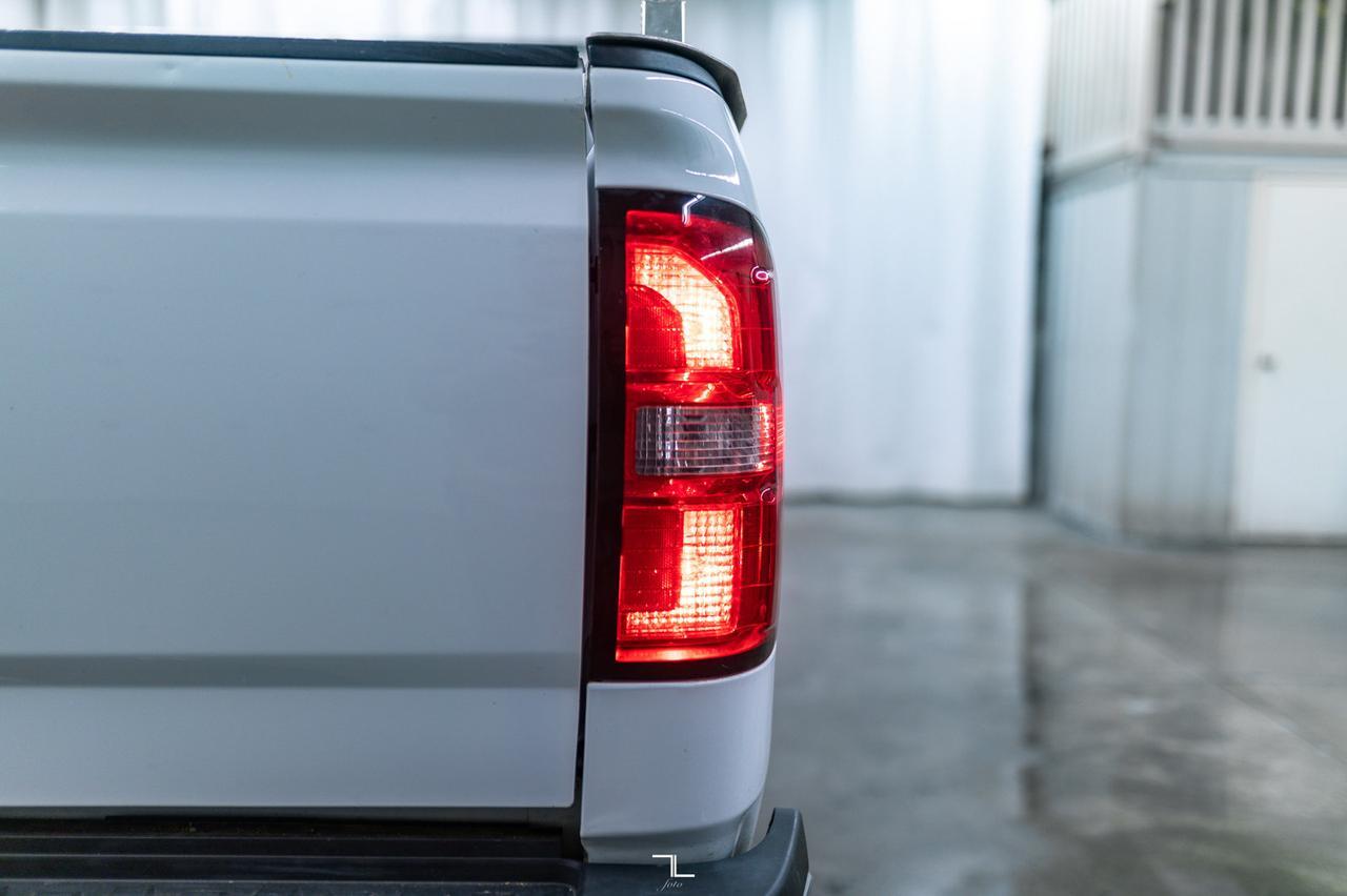 2018 GMC Sierra 2500HD 4x4 Reg Cab WT BCam Red Deer AB