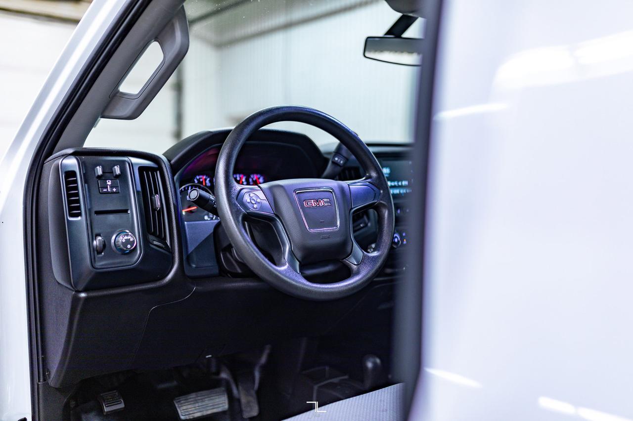 2018 GMC Sierra 2500HD 4x4 Reg Cab WT BCam Red Deer AB